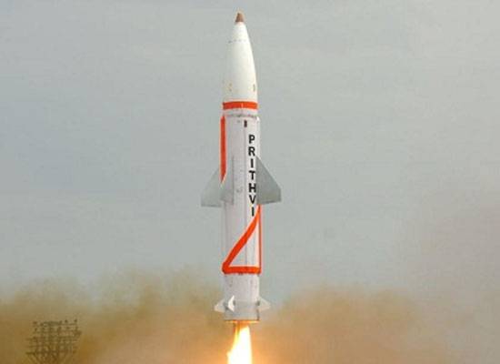 India launches Prithvi II ballistic missile