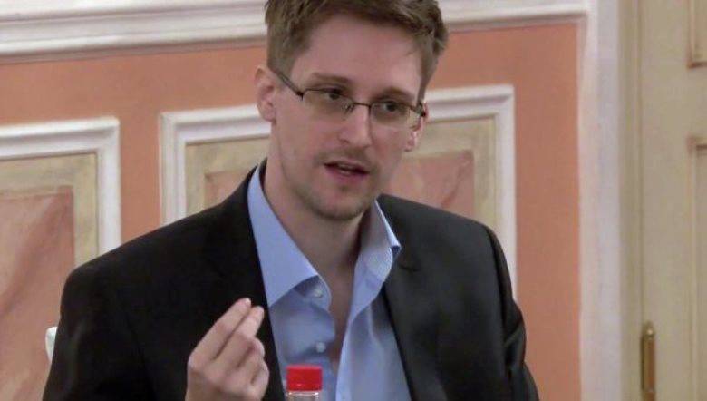 Snowden: America should review the system of protection of whistleblowers