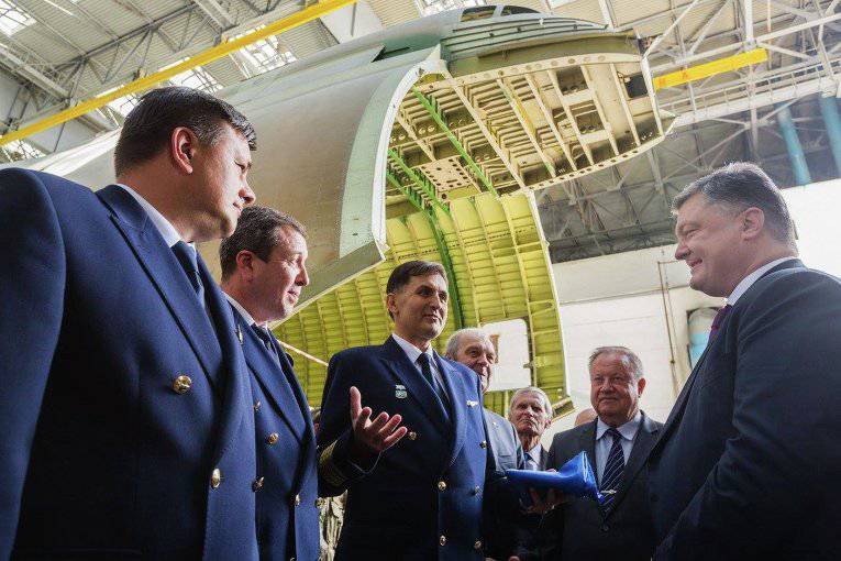 Poroshenko "ha visto l'opportunità" di costruire un'altra "Mriya"