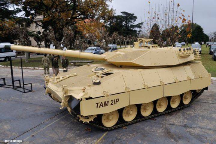 A prototype of a modernized TAM tank is presented in Argentina