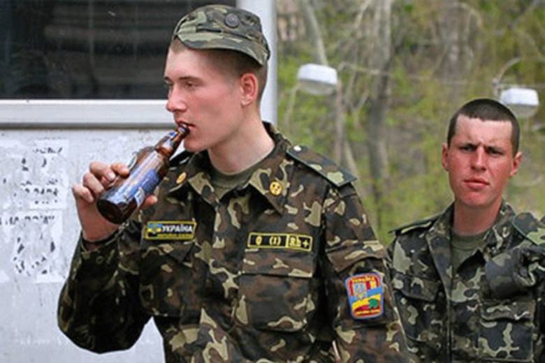 우크라이나 군대의 비전투 손실이 XNUMX을 초과했습니다.