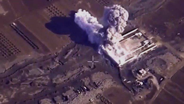 Russian aircraft in Syria destroyed 4 facility related to the IG oil business