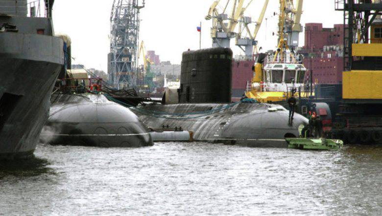 Indonesian Defense Ministry is interested in the Warsawyanka submarines