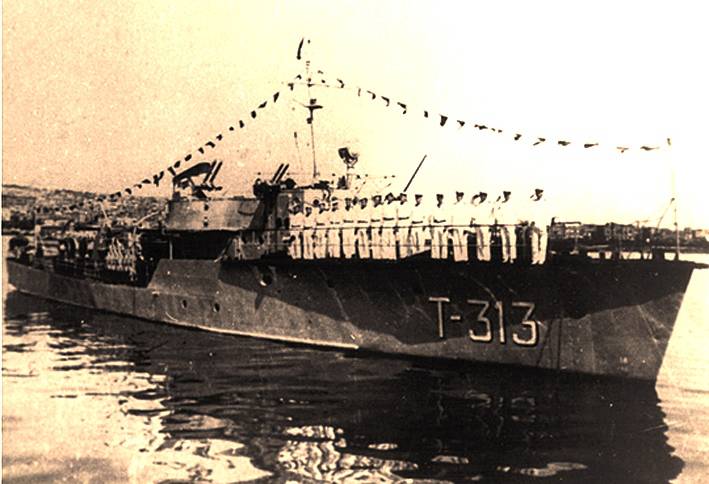包囲されたレニングラードの造船