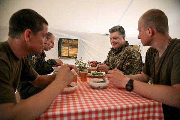 Poroshenko ha detto ai giornalisti francesi quando la riforma costituzionale sarà attuata in Ucraina