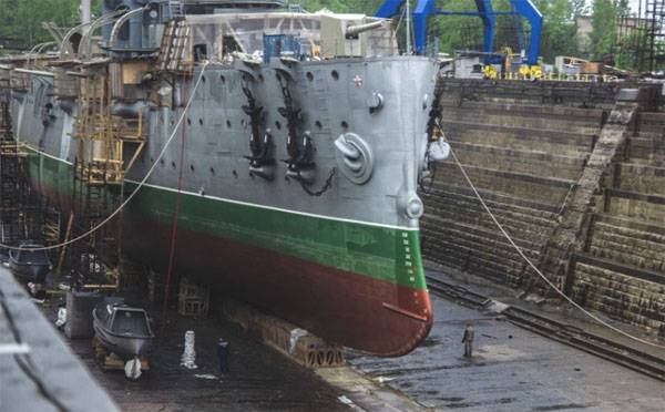 Preparations have begun for the return of the cruiser Aurora to its original place after the repair and restoration work