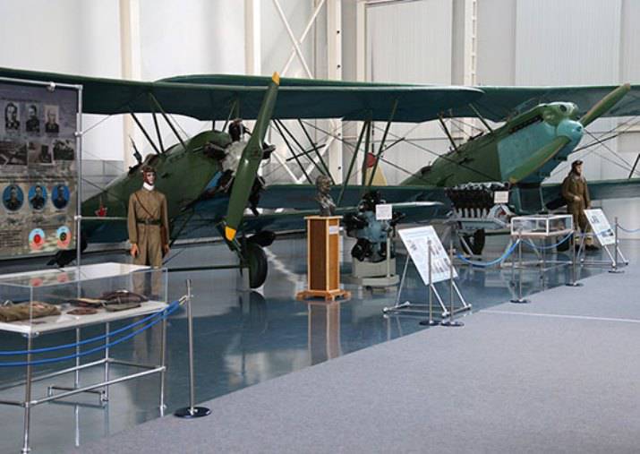 Historische Exponate des Museums der Luftwaffe der Russischen Föderation werden restauriert