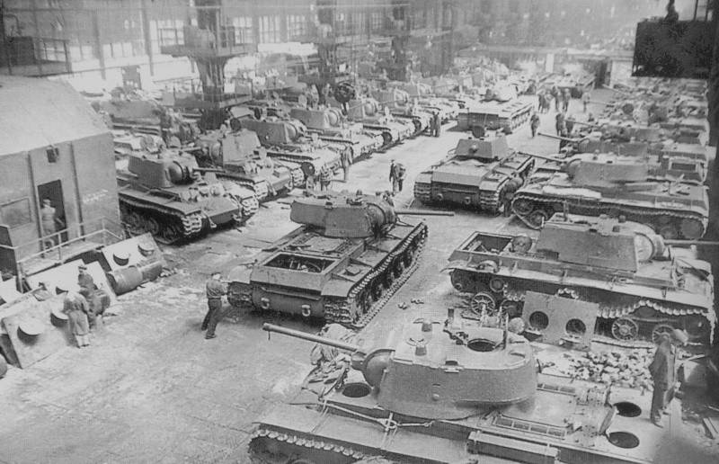 Sơ tán ngành công nghiệp xe tăng khi bắt đầu Chiến tranh Vệ quốc vĩ đại