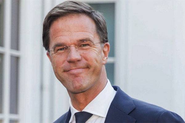 The Prime Minister of the Netherlands said that he would not sign an association agreement with Ukraine without "legal guarantees"