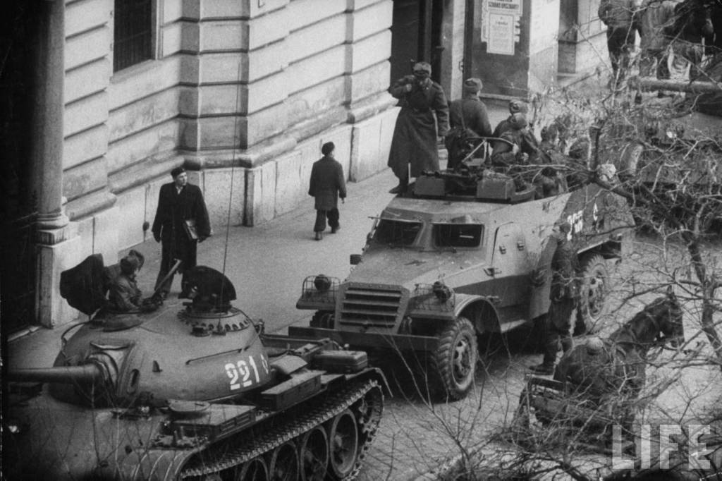 Реферат: Венгерское восстание 1956 года