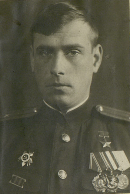 Герой Советского Союза контр-адмирал Сергей Александрович Осипов