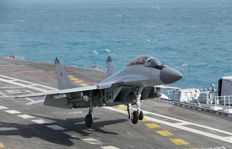Lentoonlähtö meren yli: MiG-29K lisää Venäjän laivaston lippulaivan taisteluvoimaa