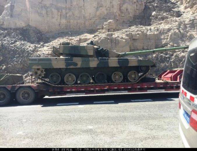 중국인은 탱크 Type-96을 업데이트했습니다.