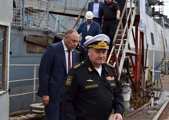 The Commander-in-Chief of the Navy personally checked the progress of construction of surface ships at a number of defense industry enterprises.