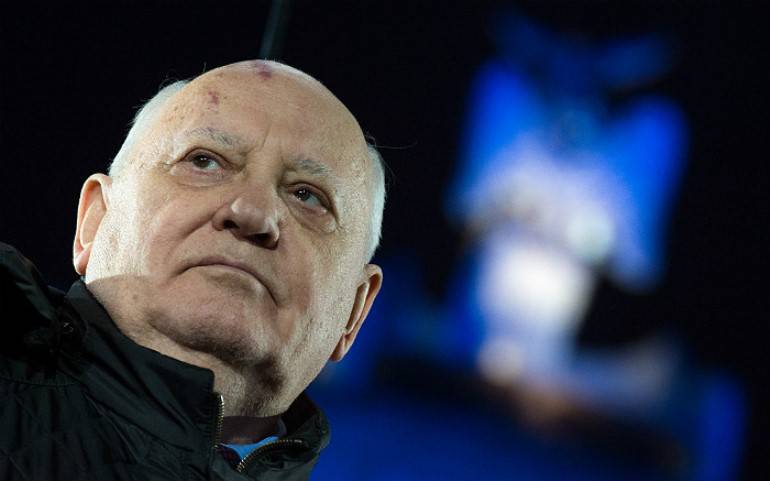 Gorbachev: A OTAN está se preparando para uma guerra real