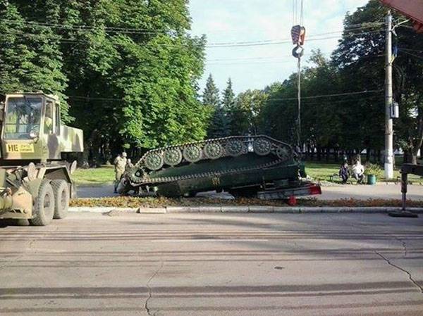 Arrow was dropped ... On the military parade in the Ukrainian Konotop