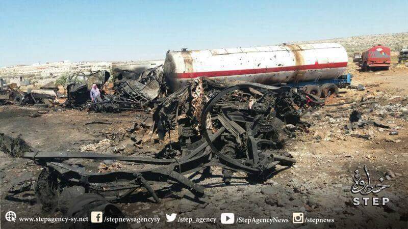 Aeronaves das forças aeroespaciais russas na Síria destruíram um comboio de caminhões de combustível ISIS e Jabhat al-Nusra
