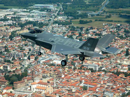 F-35 developers talked about the "economy" of these aircraft