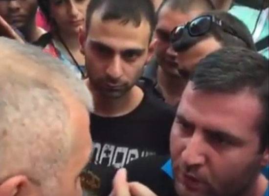 Armenian oppositionists rally in support of militants