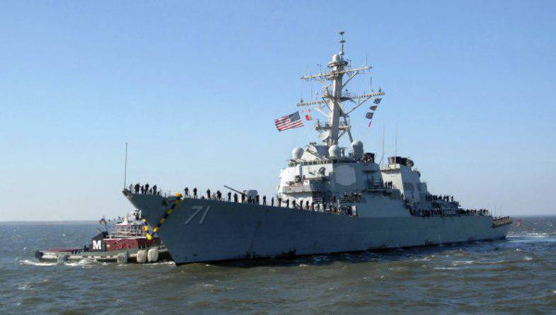 アメリカの駆逐艦ロスは、Sea Breeze-2016演習に参加するために黒海へ向かう