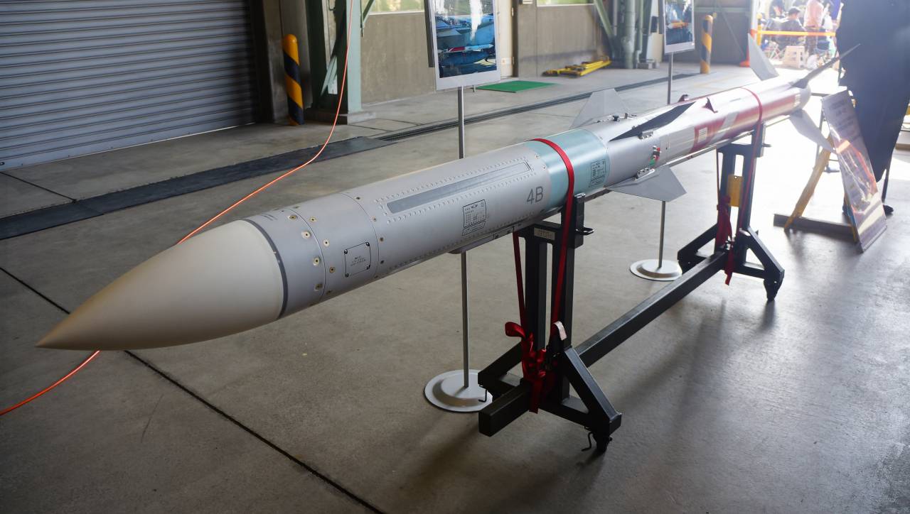 Перспективная японская ракета дальнего воздушного боя AA-4B. 