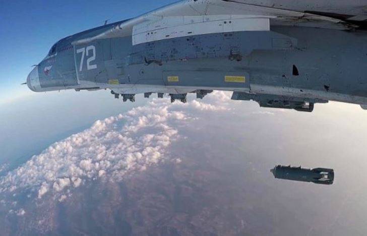 メディア：ロシアがシリア空軍にSu-24М2爆撃機を手渡した