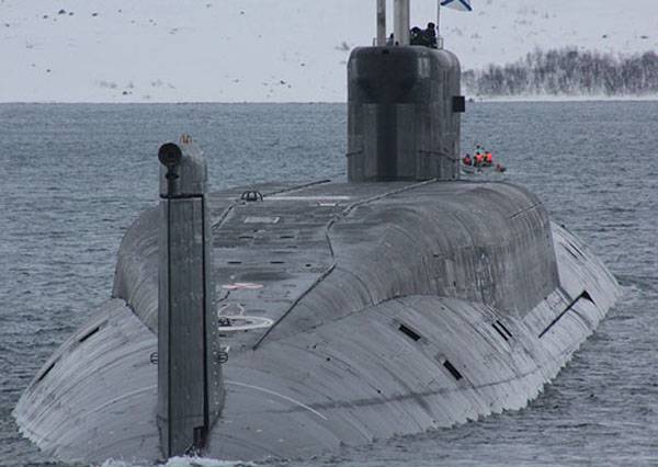 APRK "Vladimir Monomakh" commette una transizione inter-navale