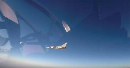 Бомбардировщики ВКС РФ нанесли удары по боевикам ИГИЛ в провинции Дейр-эз-Зор. Видео