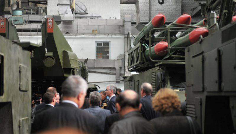 Peste 48 de miliarde de ruble vor fi alocate pentru dezvoltarea industriei ruse de apărare