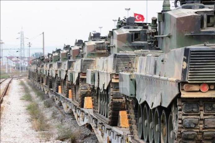 तुर्किये लेपर्ड-2ए4 टैंकों को सीरियाई सीमा पर स्थानांतरित कर रहा है