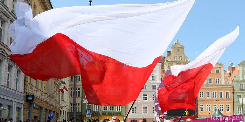 Власти Великобритании обещают лучше защищать польскую общину в стране