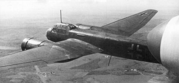 As Yu-88 fired from “Parabellum” from LAGG - 3 fought off, injuring the pilot