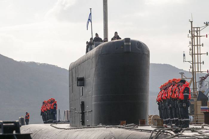 "Vladimir Monomakh" llegó a la Flota del Pacífico (en Vilyuchinsk)