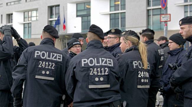 Saksassa "terrorismin vastaisen" ratsian aikana pidätettiin vain Venäjältä tulleita maahanmuuttajia