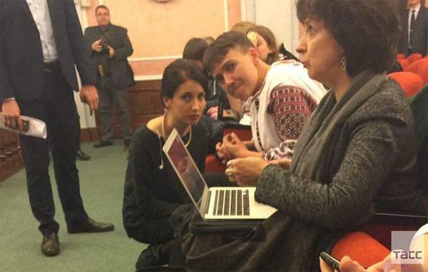 Savchenko kembali ke Rusia dan kembali ke pengadilan