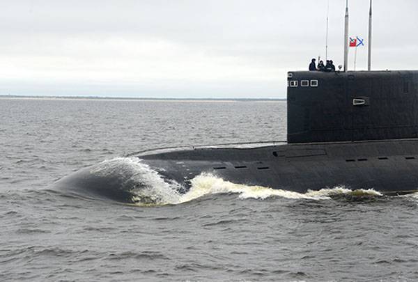 アレッポでは過激派による化学兵器の使用は見られないが、ロシアの潜水艦が見られる...
