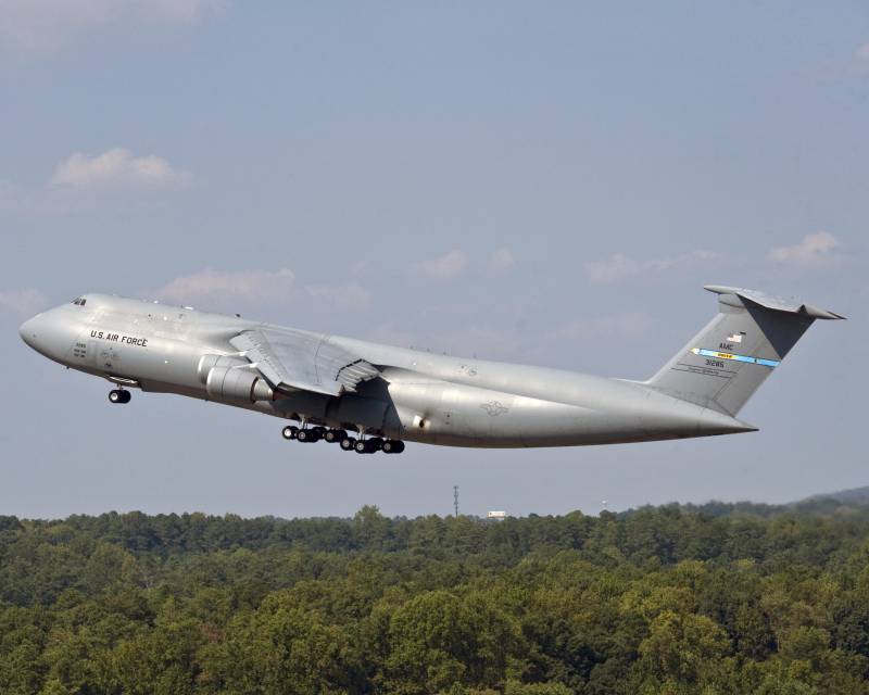 Lockheed C-5 Galaxy. Самый крупный военно-транспортный самолёт ВВС США в цифрах и фактах