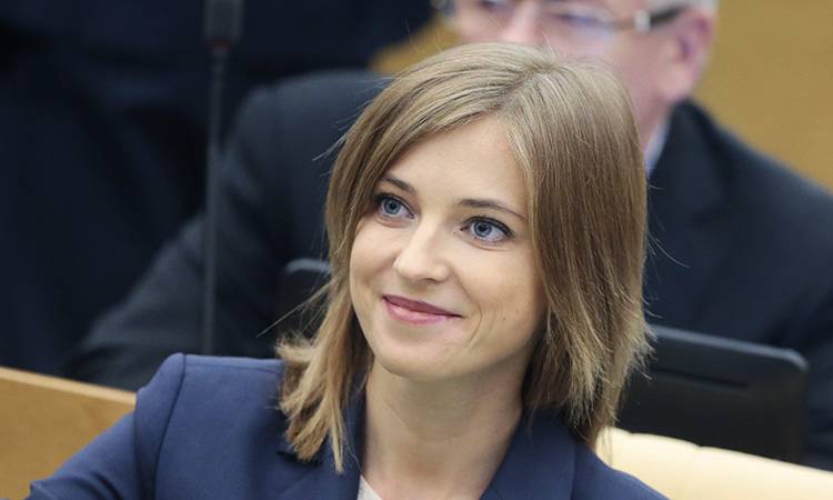 Ukraynalılar, Poklonskaya'dan mevcut yanlış liderlikten kurtulmalarına yardım etmesini istiyor
