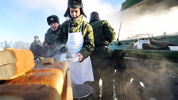 Le unità dei paracadutisti russi saranno dotate di cucine da campo ultracompatte