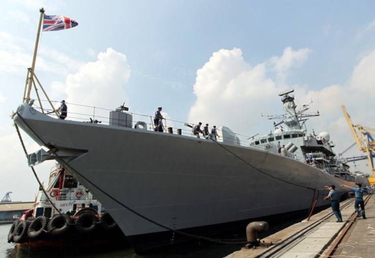 תקשורת: עקב קיצוצים במימון, ספינות הצי הבריטי יישארו ללא טילים