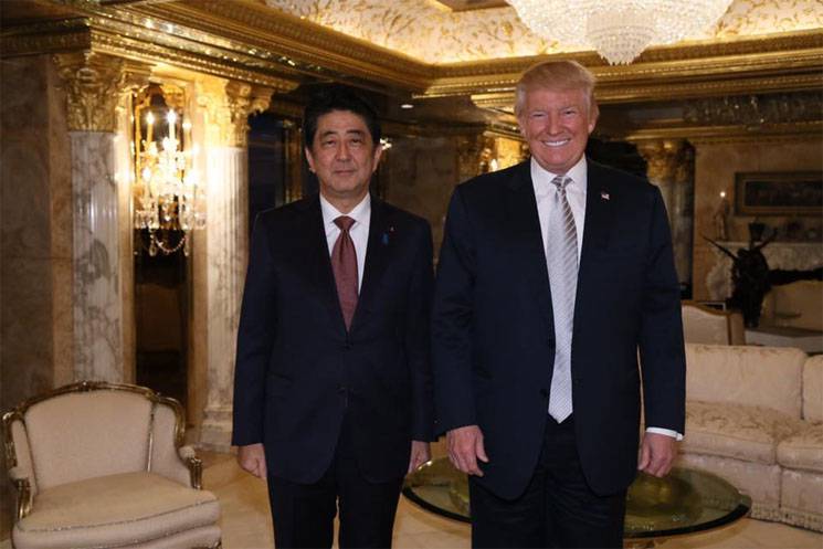 Primeiro encontro de Trump com um líder estrangeiro