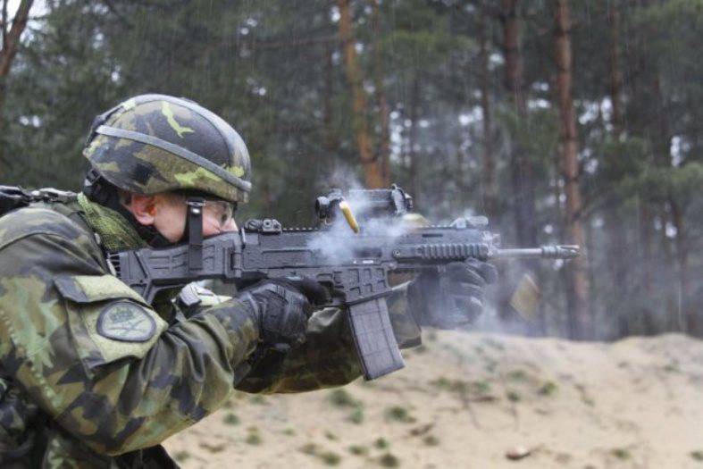 チェコ軍では小火器の交換を開始
