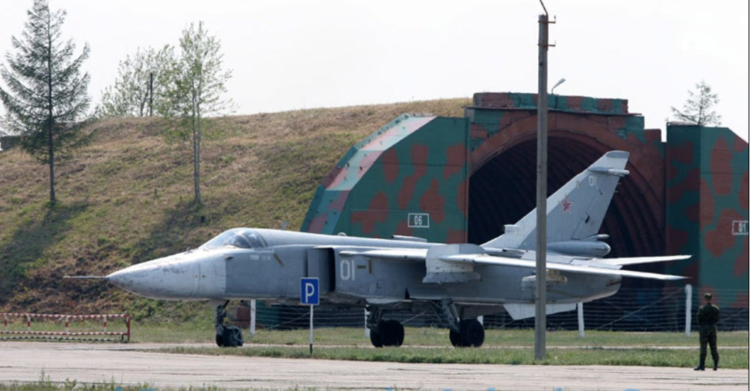 Комсомольск на амуре 31. Комсомольск на Амуре. Военного аэродромы Хурба. Гарнизон Хурба. Су-24 Хурба.