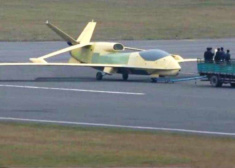 In China, UAVs with a closed wing are being tested.