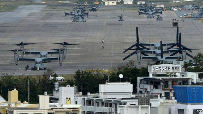 Os Estados Unidos devolvem um pedaço de terra em Okinawa aos japoneses