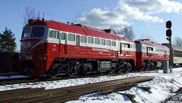 En Lituania, se desató un escándalo debido a una grúa de contenedores de ferrocarril comprada en Rusia