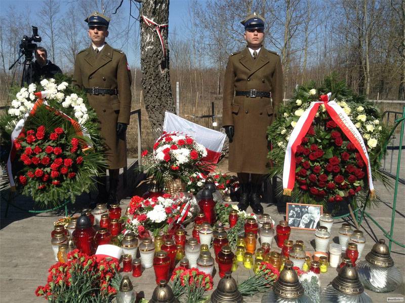 Das polnische Außenministerium fordert von der Russischen Föderation "unbekannte Fragmente von Aufzeichnungen" aus dem Cockpit der polnischen Seite Nr. 1