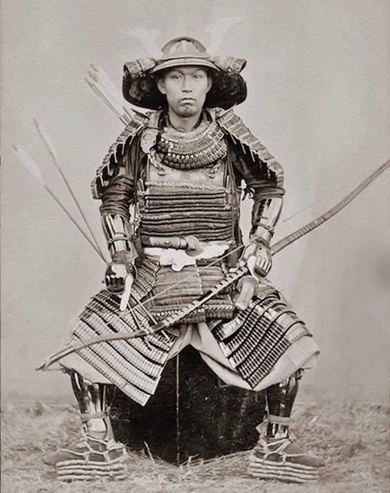 Por que os samurais não usavam escudos?