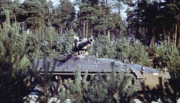 Proje hafif tank UDES 19 (İsveç)