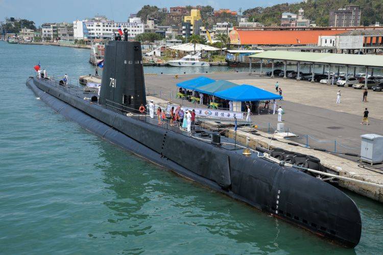 O mais antigo submarino taiwanês permanecerá em serviço